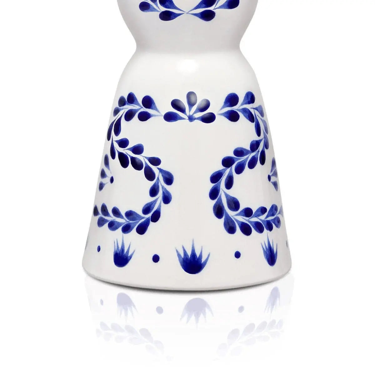 Clase Azul Reposado Tequila 0.7L – 100% Agave - 40% Vol. - verzierte Premium Keramikflasche - Swatch x AP Royal Pop Strap - Default Title